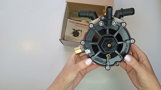 Редуктор STAG R01 пропан бутан до 150 л.с. 110 кВт с ЭМК газа AC STANDARD Редуктор STAG R01 пропан бутан до 150 л.с. 110 кВт с ЭМК газа AC STANDARD