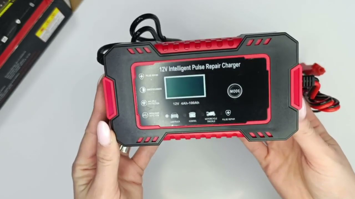 Зарядное устройство для аккумулятора12V 6A Pulse Repair